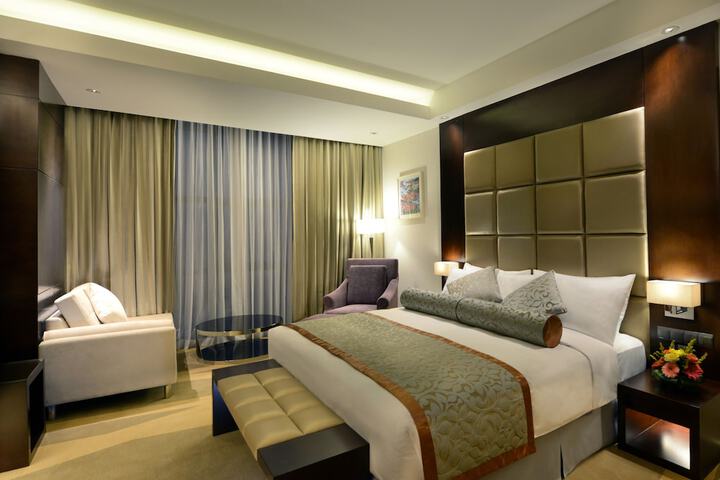 Room 3 of 74