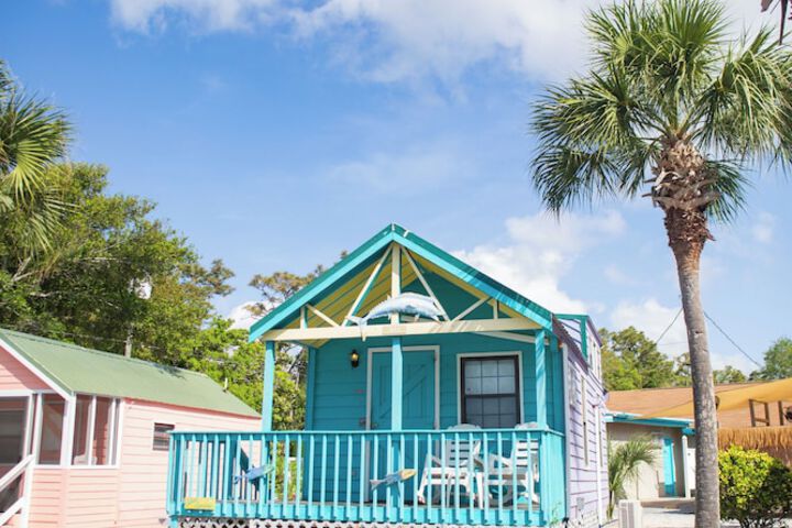 Hotel Exterior 95 of 96