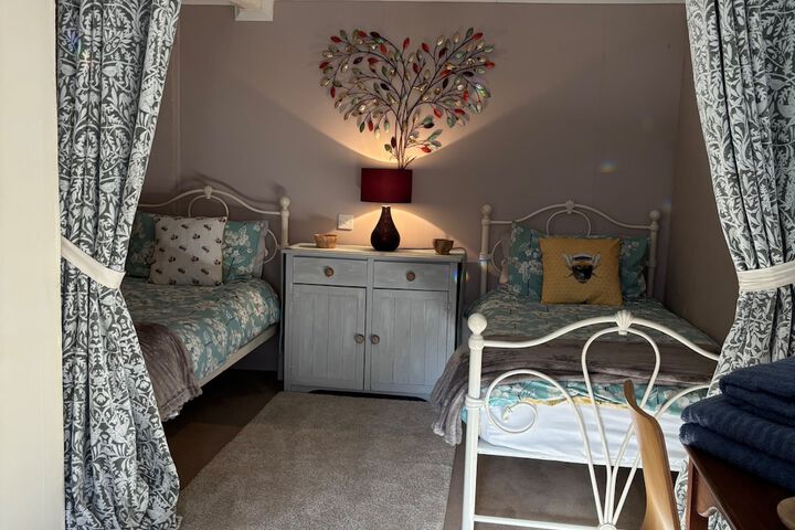 Room 2 of 12