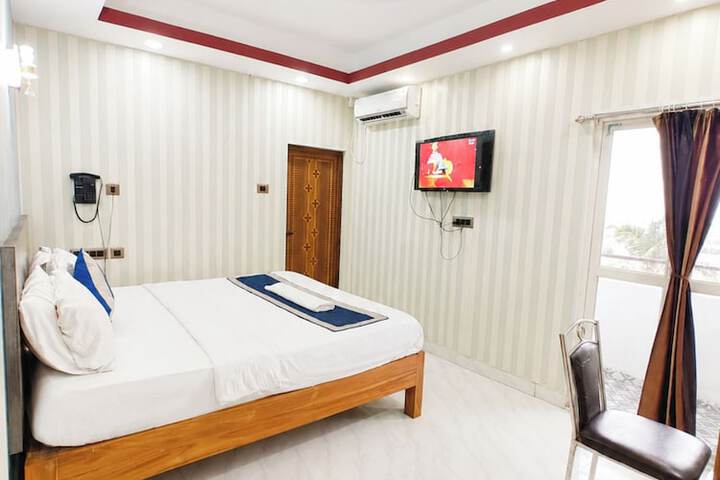 Room 10 of 20