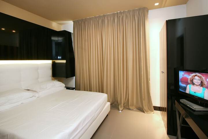 Room 5 of 58