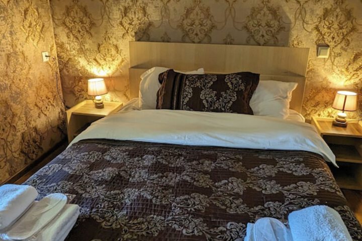 Room 43 of 110