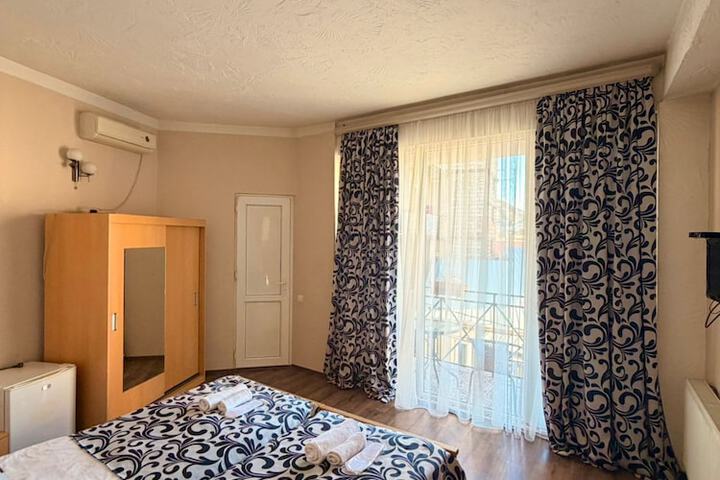Room 36 of 94