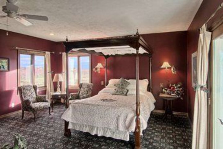 Room 13 of 26