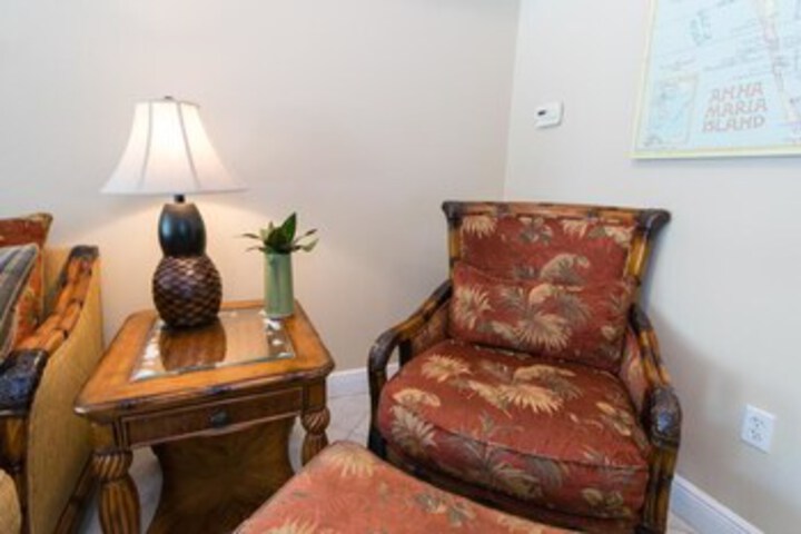 Room 8 of 22