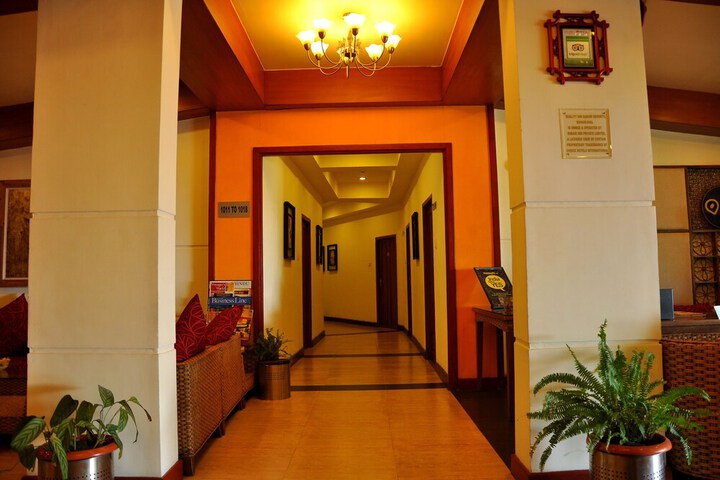 Ballroom/Hall 60 of 68