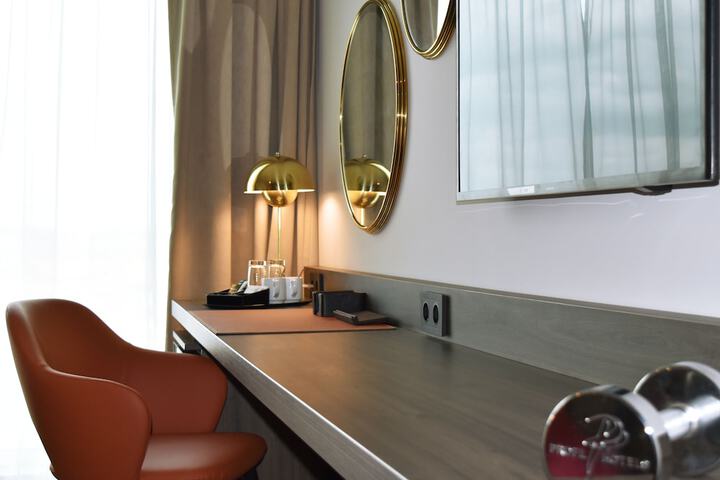 Room 22 of 106