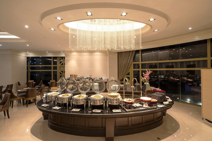 Breakfast/Coffee Service 80 of 88