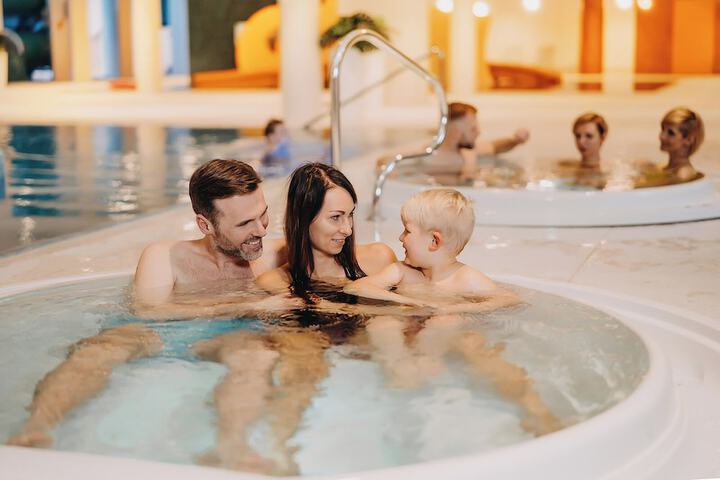 Hot Tub 11 of 35