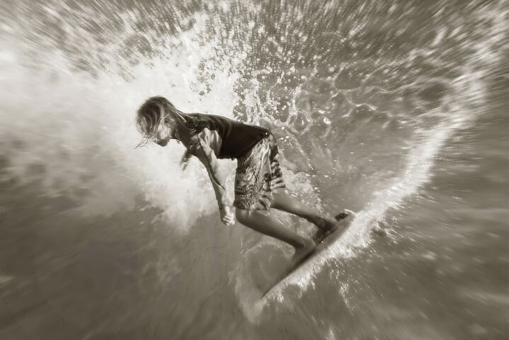 Surfing/boogie boarding