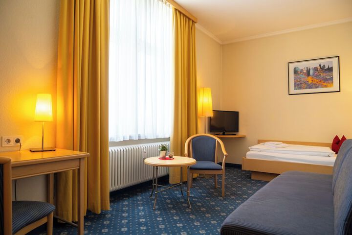Room 8 of 30