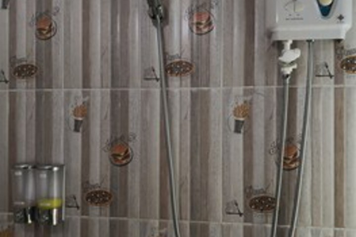 Room 6 of 28