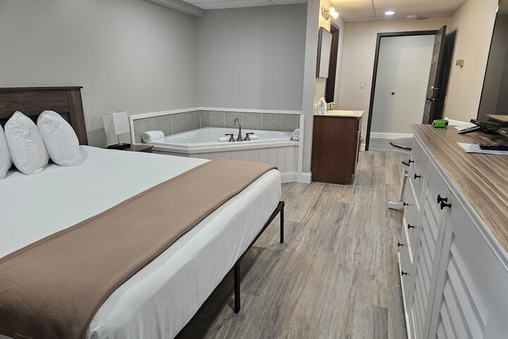 Room 8 of 29