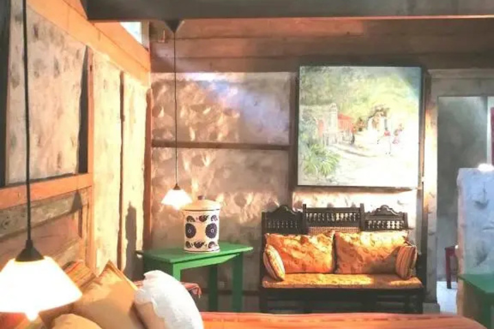 Room 2 of 11