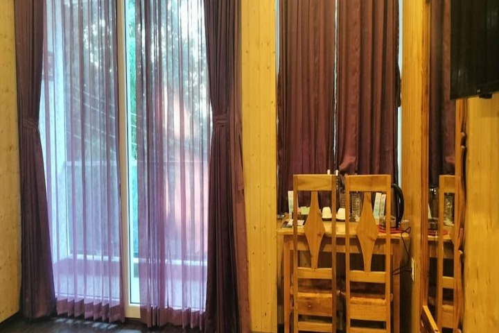 Room 65 of 251