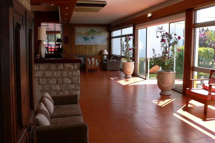 Entrance & Lobby