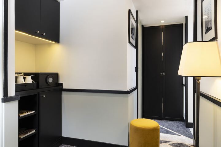 Room 22 of 86