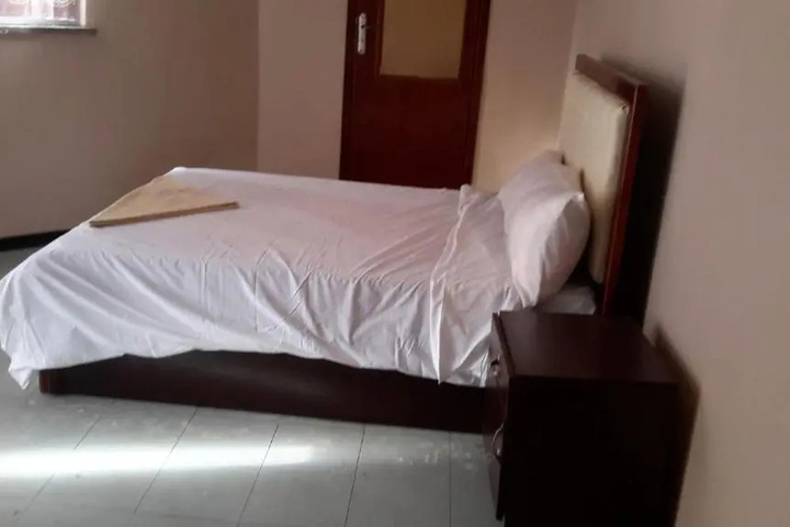 Room 4 of 19