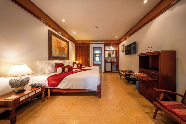 Room 106 of 178