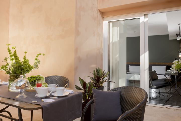 Terrace/Patio 21 of 40