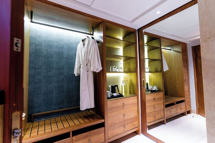 Room 20 of 158