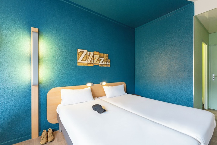 Room 12 of 67
