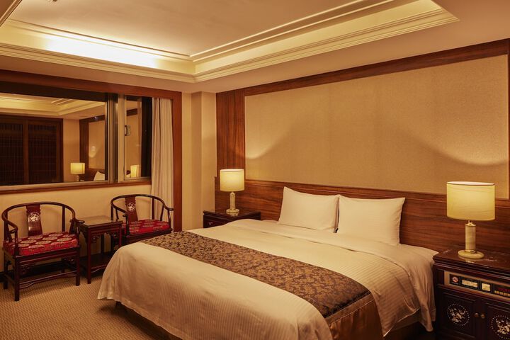 Room 18 of 46