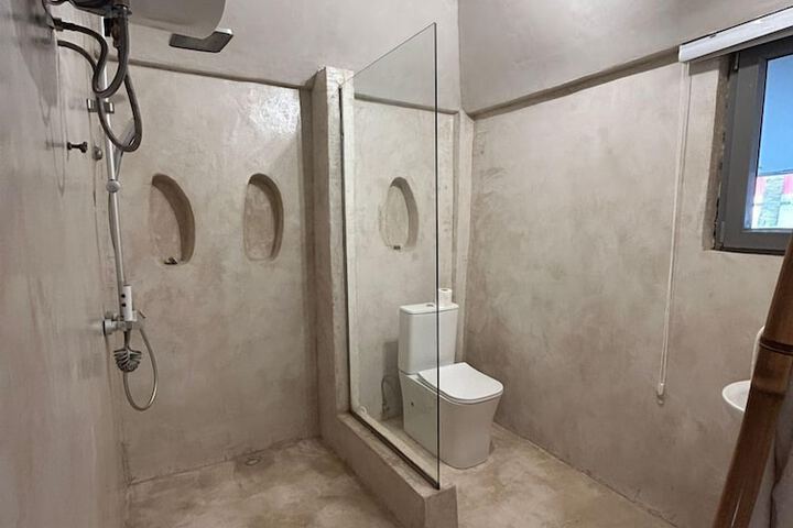 Room 72 of 151