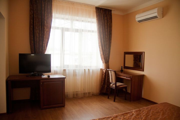 Room 12 of 40