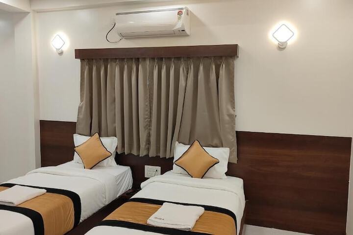 Room 21 of 36