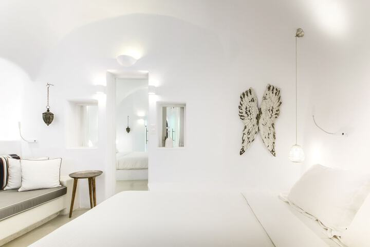 Room 65 of 174
