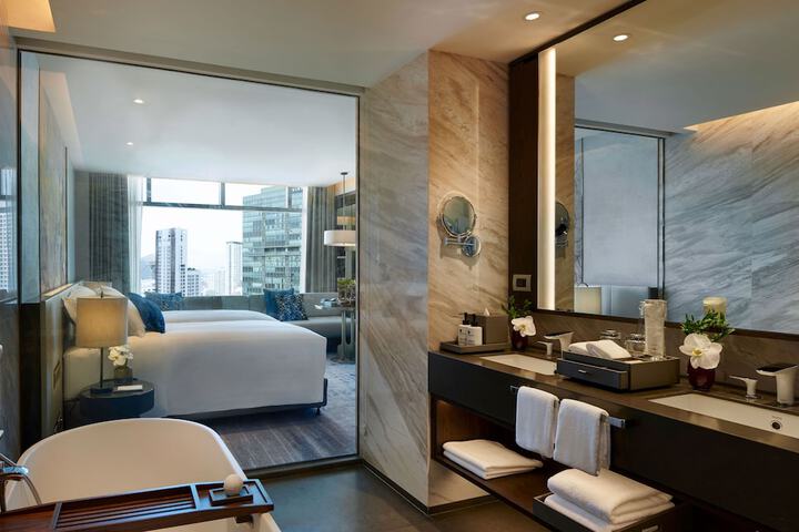 Room 29 of 261