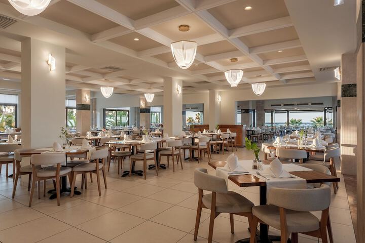 Dining 98 of 138