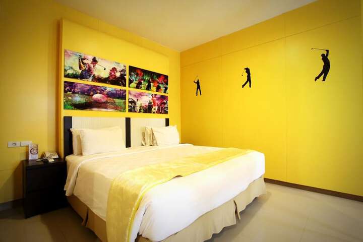 Room 9 of 53