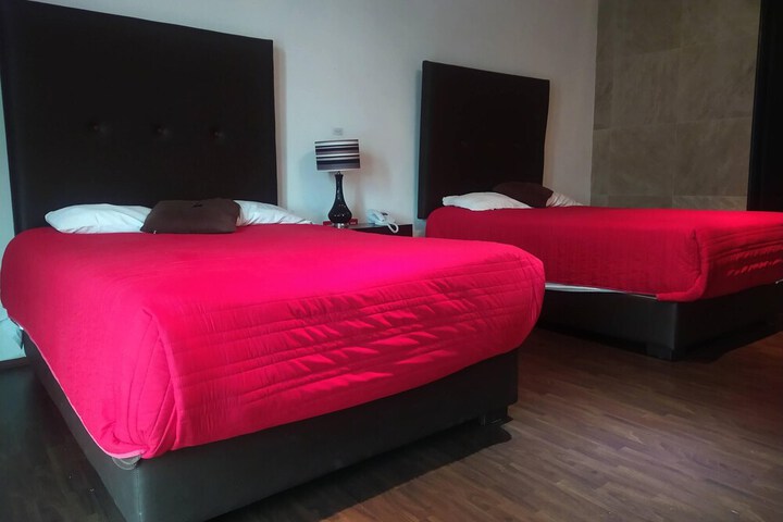 Room 9 of 22