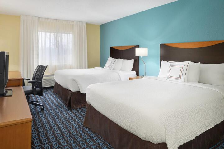 2 Queen Beds (3 of 7)