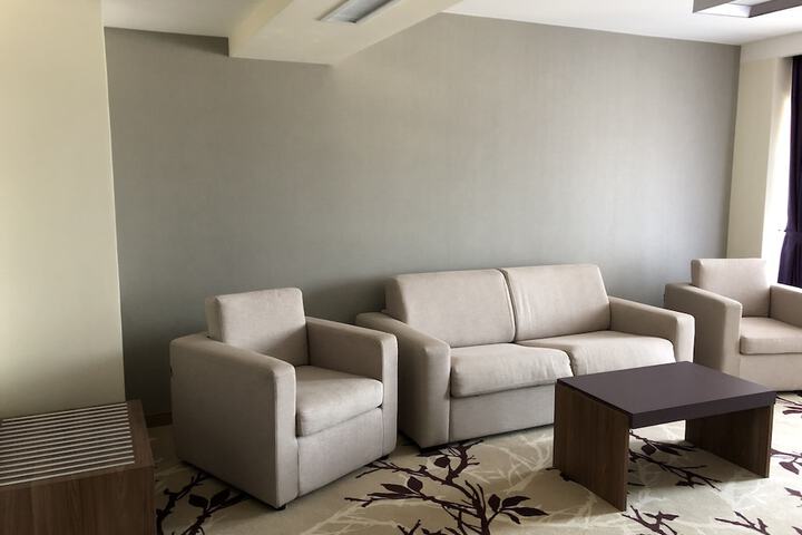 Room 13 of 49