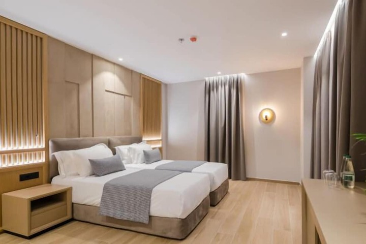 Room 4 of 31