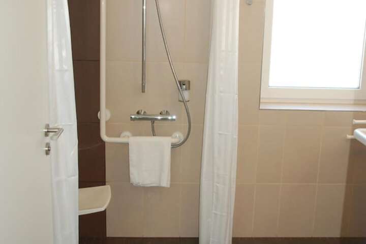 Room 29 of 70