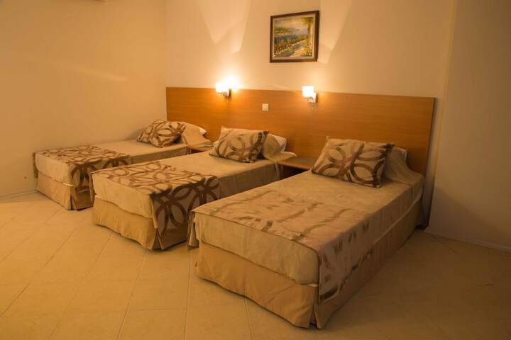 Room 4 of 34