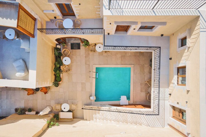 Hotel 104 of 107