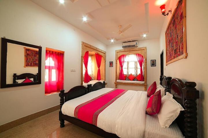 Room 15 of 36