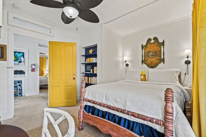 Room 10 of 27