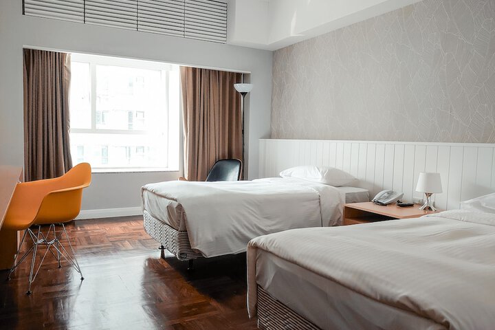 Room 6 of 31