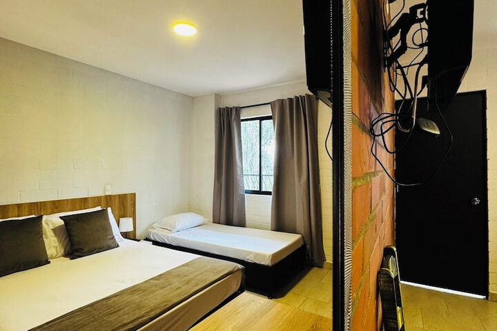 Room 38 of 94