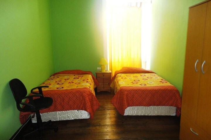 Room 10 of 40