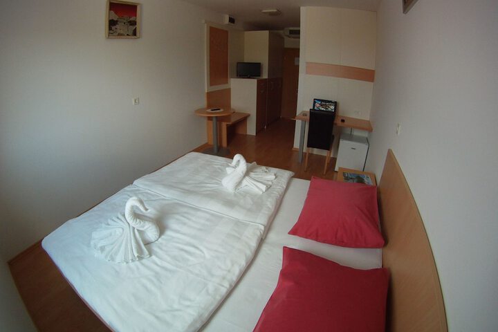 Room 7 of 57