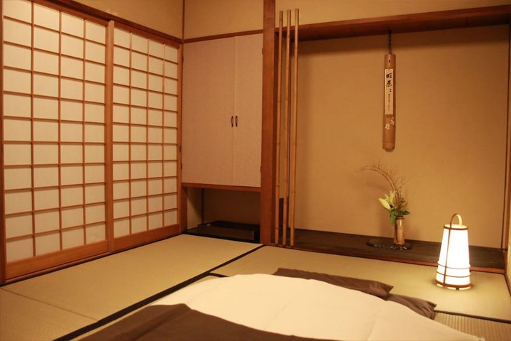 Room 22 of 53