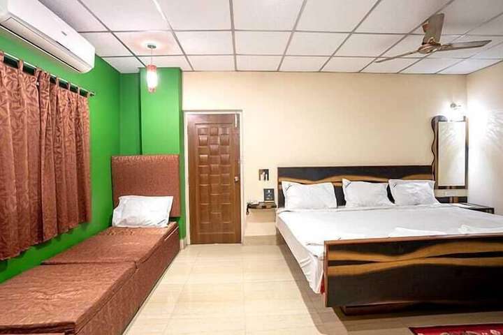 Room 80 of 169