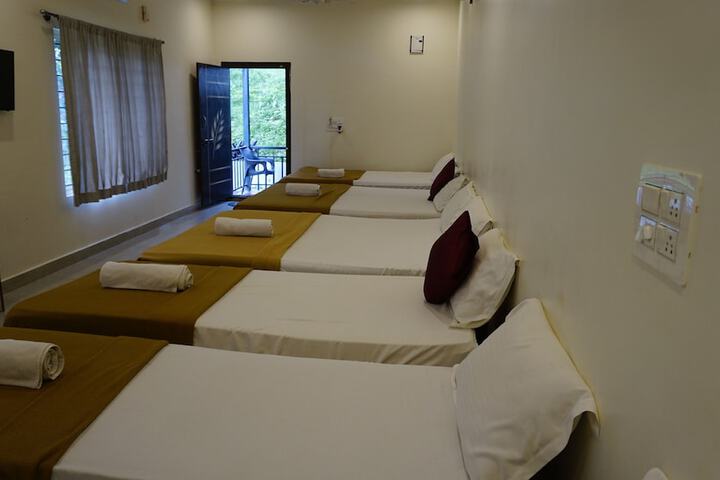 Room 22 of 76